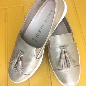 Anne Klein, iflex comfort foot bed, AK7Zedith, tassel loafer/tennis shoe, 7.5M